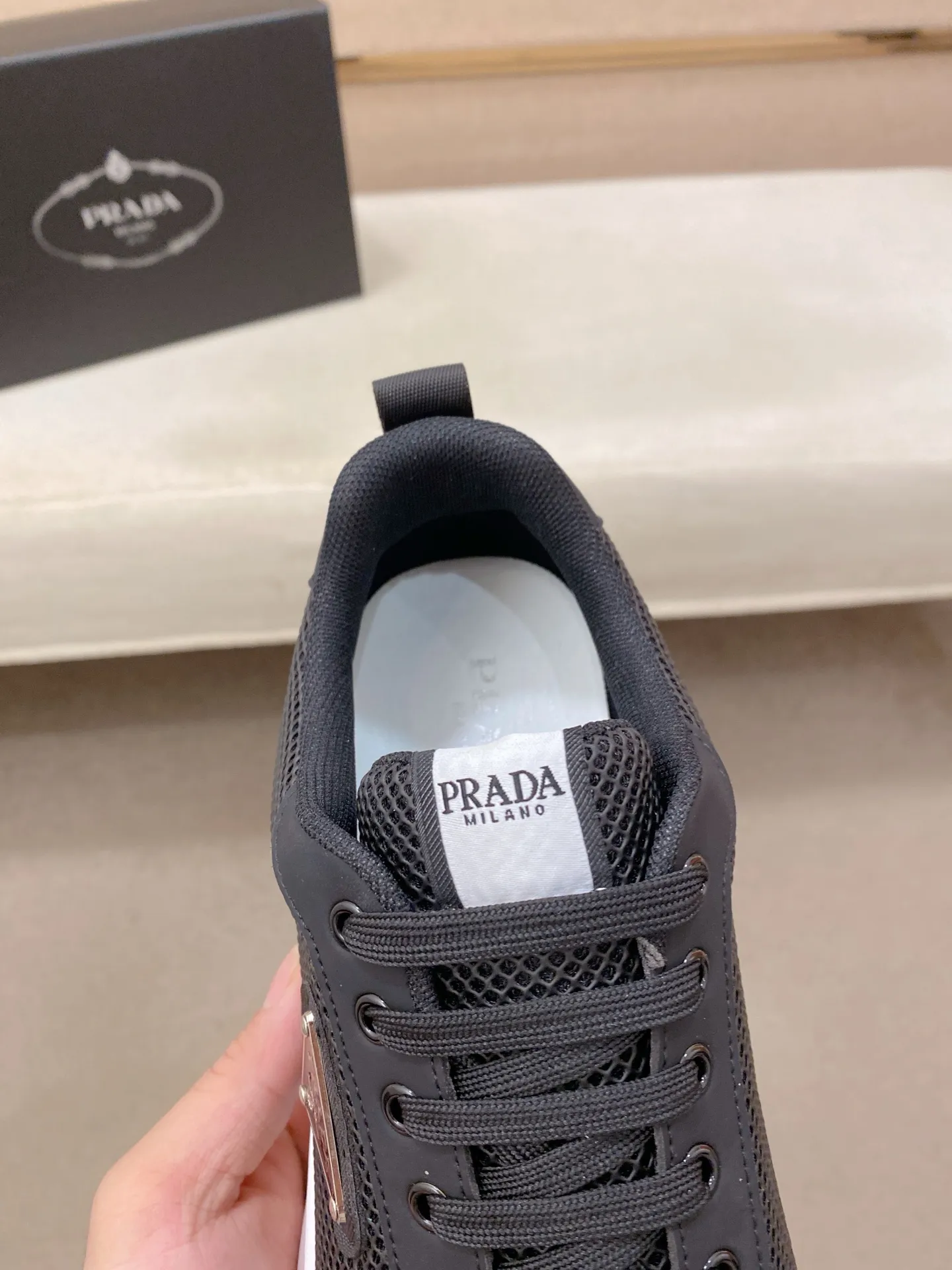 Men's men's shoes💰: 440💰[Prada～Prada] Trendy new styles are on the market. Same style as the official website. Counter quality. Original version. [Strong] [Strong] Imported selected first-layer cowhide. Comfortable and breathable sheepskin lining, fine workmanship, upper layer made of 100% pure cowhide, original last shape, comfortable on the feet, shoe sizes 38 to 44